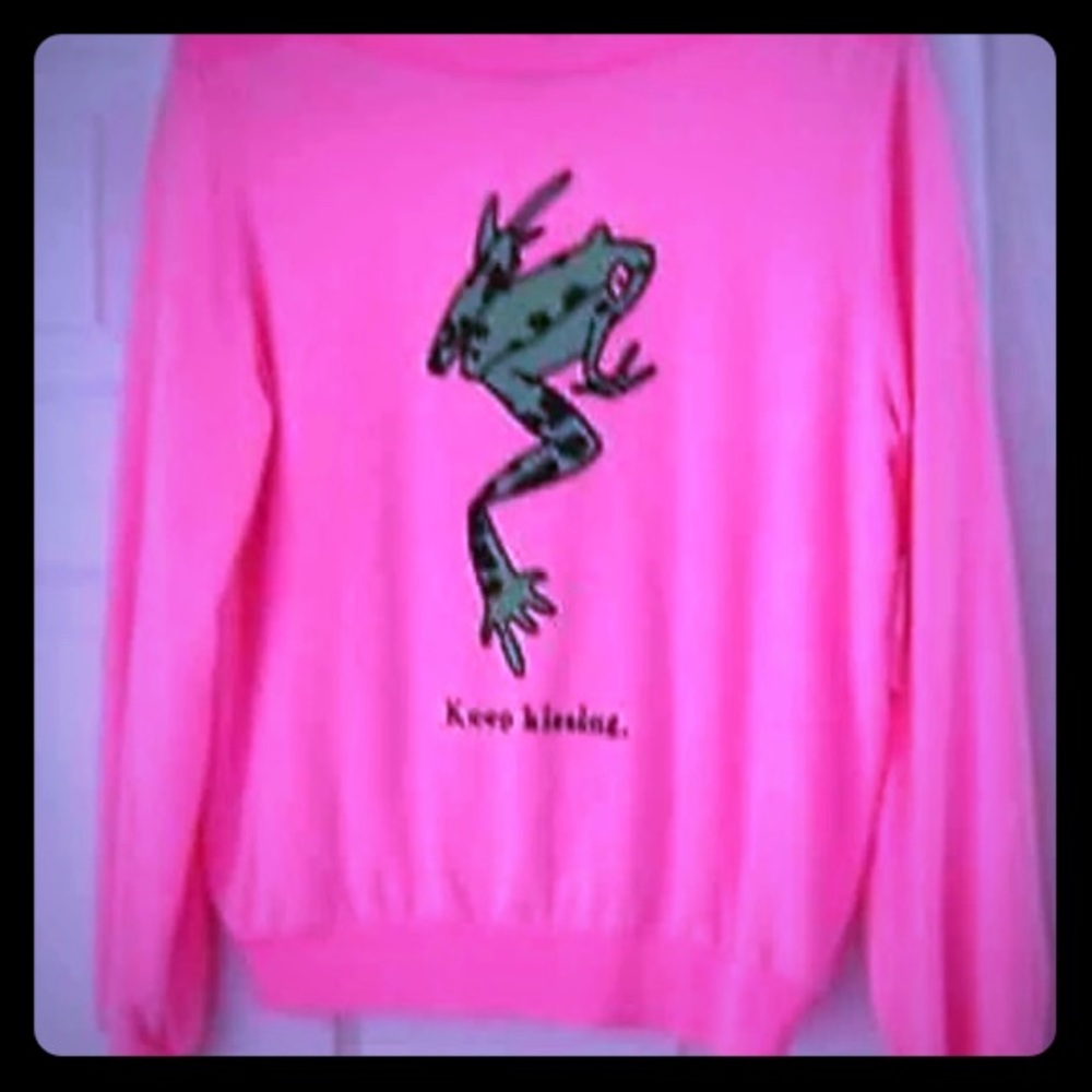 Keep Kissing!!! 🐸 Soft Top by Wildfox